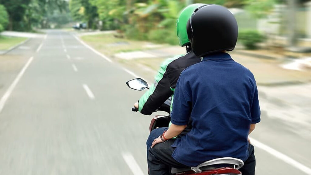 ‘Bike taxis a necessity, not a luxury’: Karnataka HC slams bike taxi ban, says it's legally untenable