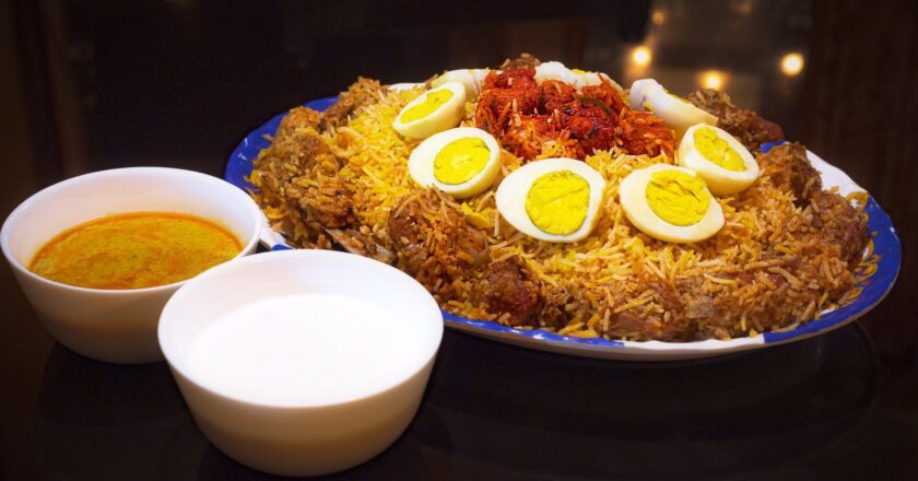 Mega Income Tax Raids Target Hyderabad’s Top Eateries: Huge Cash, Gold Seized