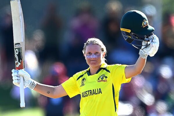 Alyssa Healy retire